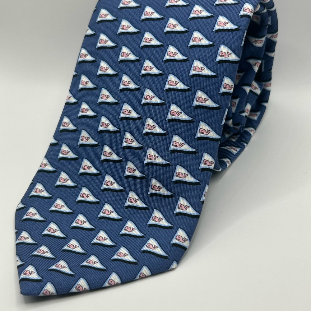 Vineyard Vines Blue and White flag with pink whales Tie